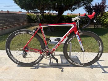 Used Focus Izalco SRAM Force eTap AXS 2011 Road & Gravel, Red — image 1 of 12
