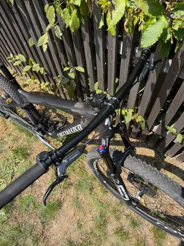 Specialized Epic World Cup Expert 2024 2024 Mountainbike usato, Nero — immagine 4 di 12