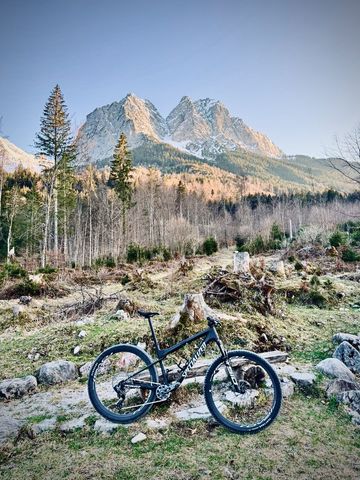 Specialized Epic World Cup Expert 2024 2024 Mountainbike usato, Nero — immagine 11 di 12