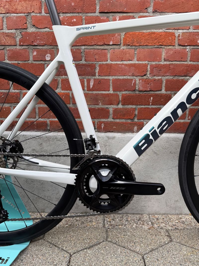 Używany Bianchi Sprint 105 2025 2025 Road & Gravel — zdjęcie 3 z 15