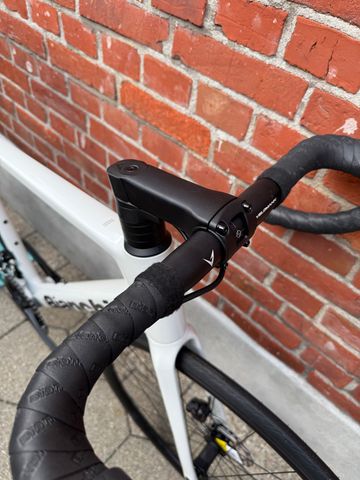 Używany Bianchi Sprint 105 2025 2025 Road & Gravel — zdjęcie 7 z 15