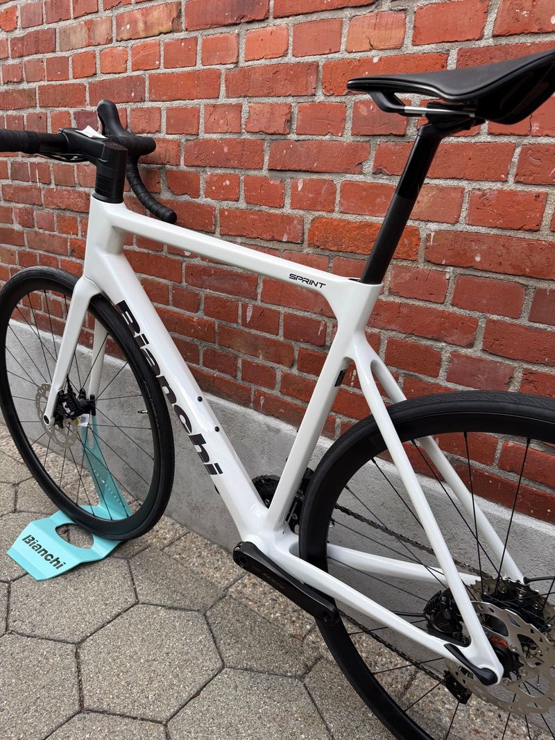 Używany Bianchi Sprint 105 2025 2025 Road & Gravel — zdjęcie 13 z 15