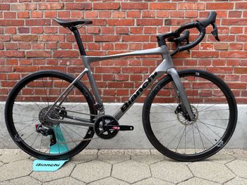 Bianchi, Specialissima SRAM Rival eTap AXS