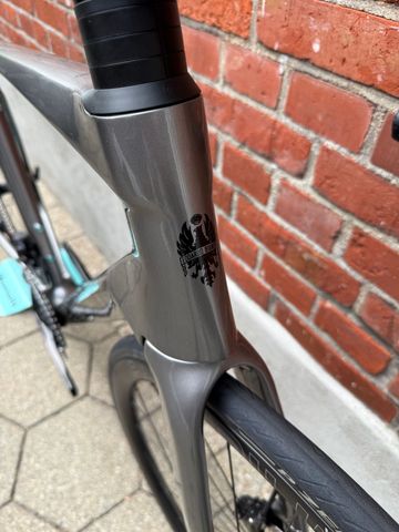 Used Bianchi Specialissima SRAM Rival eTap AXS 2025 Road & Gravel, Light Gray — image 6 of 11