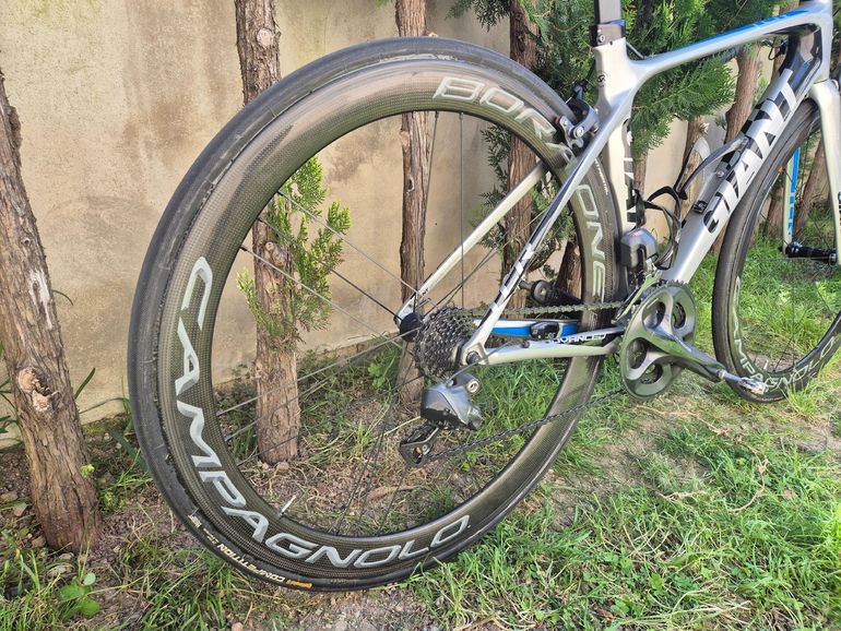 Used Giant Tcr Shimano Ultegra Di2 2017 Road & Gravel, Light Gray — image 2 of 7