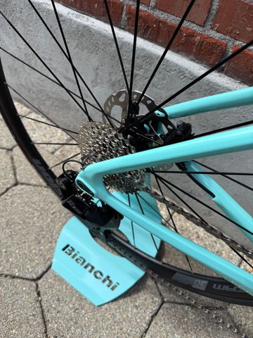 Brugt Bianchi Sprint Shimano 105 Di2 2025 Road & Gravel — billede 10 af 14
