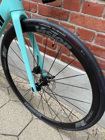 Brugt Bianchi Sprint Shimano 105 Di2 2025 Road & Gravel — billede 4 af 14