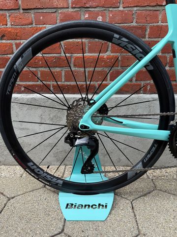 Brugt Bianchi Sprint Shimano 105 Di2 2025 Road & Gravel — billede 2 af 14