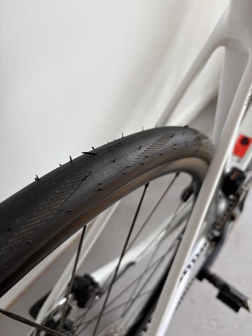 Tweedehands Canyon Ultimate CF 7 Di2 2026 2026 Road & Gravel — afbeelding 10 van 12