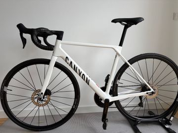 Tweedehands Canyon Ultimate CF 7 Di2 2026 2026 Road & Gravel — afbeelding 2 van 12