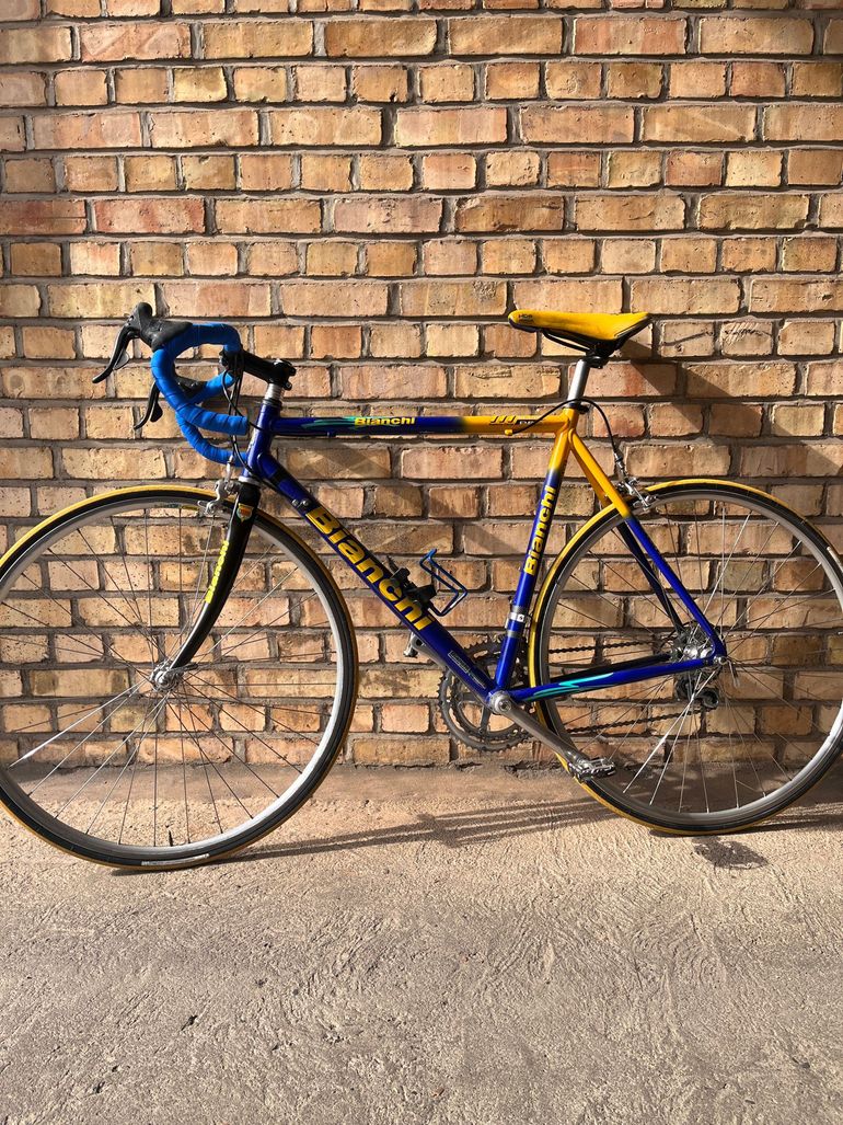 Used Bianchi Bianchi Custom Campagnolo Veloce 2000 Road & Gravel — image 14 of 16