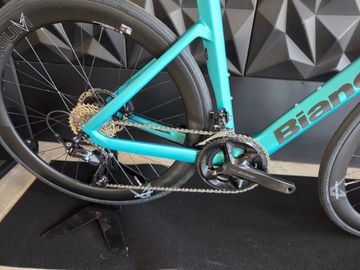 Tweedehands Bianchi e-Oltre 105 2025 2025 Road & Gravel — afbeelding 2 van 9
