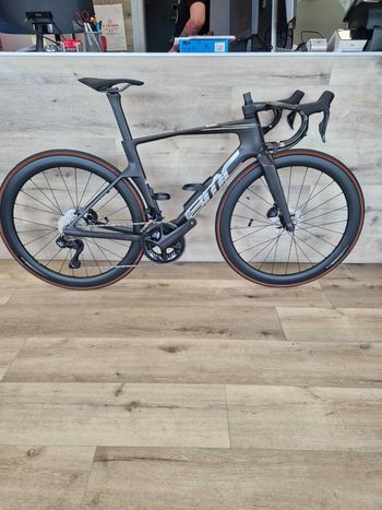 BMC, Teammachine R01 Four 2027