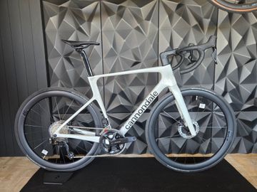 Used Cannondale SuperSix EVO Shimano 105 Di2 2026 Road & Gravel