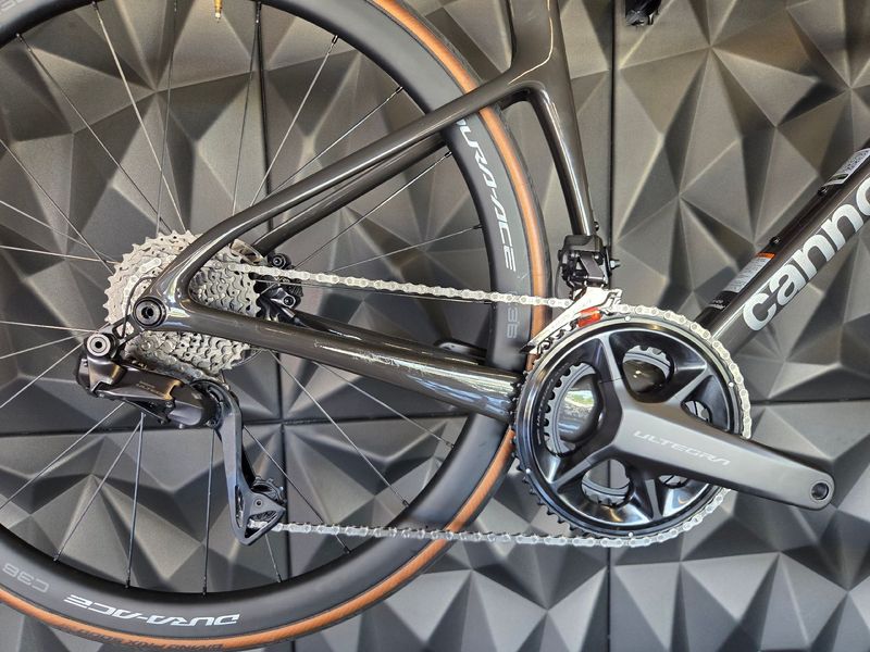 Used Cannondale SuperSix EVO Shimano Ultegra Di2 2026 Road & Gravel, Black — image 2 of 8