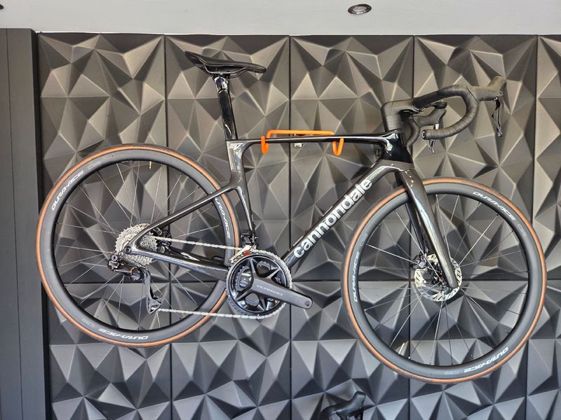 Used Cannondale SuperSix EVO Shimano Ultegra Di2 2026 Road & Gravel, Black — image 1 of 8
