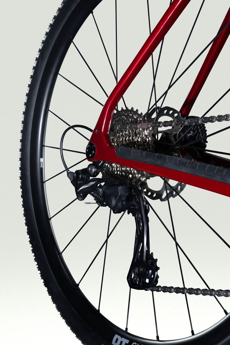 Used Lapierre Crosshill CF 6.0 2025 2025 Road & Gravel, Red — image 7 of 7