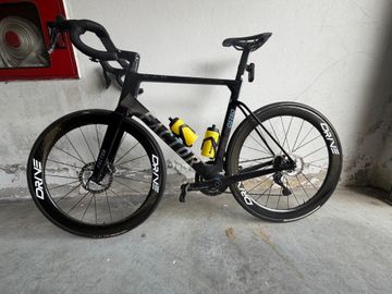 Tweedehands Factor Ostro Shimano Dura Ace Di2 2023 Road & Gravel — afbeelding 7 van 10
