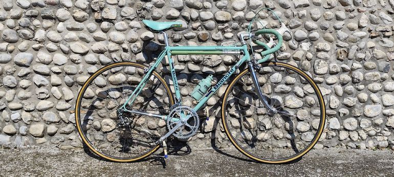 Used bianchi specialissima Bianchi specialissima Custom Campagnolo Super Record 1985 Road & Gravel, Green — image 1 of 11