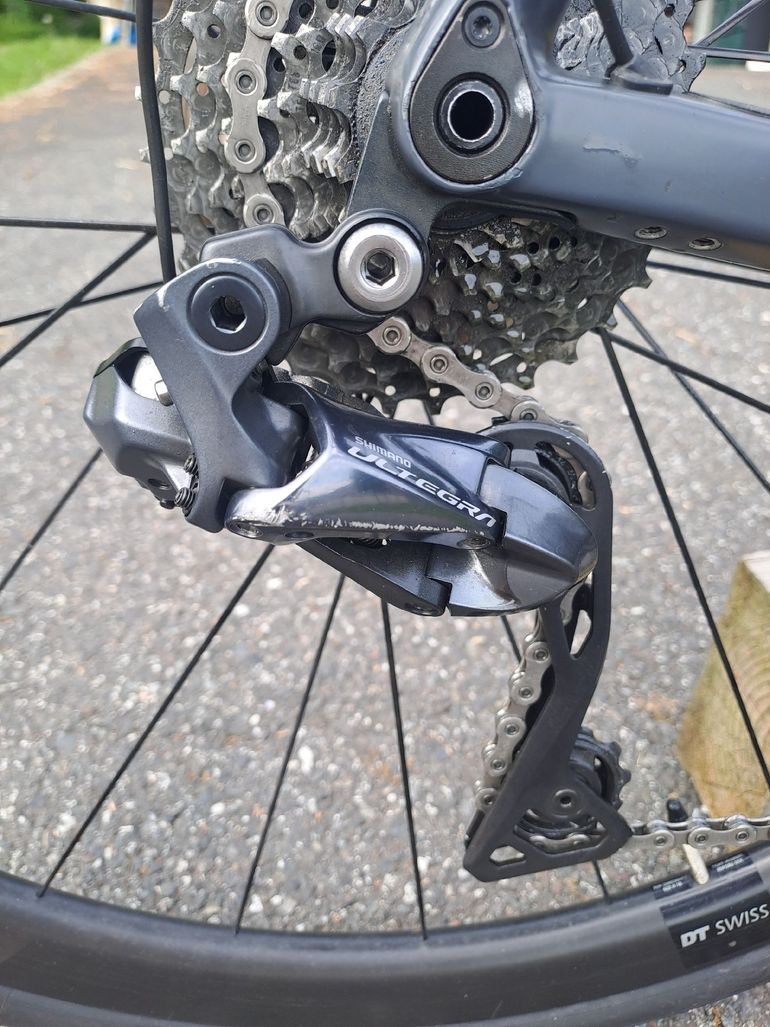 Used BMC Roadmachine 01 THREE 2018 2018 Road & Gravel — image 5 of 12