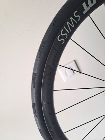 Used BMC Roadmachine 01 THREE 2018 2018 Road & Gravel, Light Gray — image 8 of 12