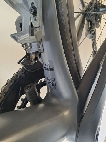 Used BMC Roadmachine 01 THREE 2018 2018 Road & Gravel, Light Gray — image 7 of 12