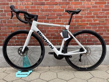 Used Bianchi Sprint Shimano 105 2025 Road & Gravel, White — image 11 of 15