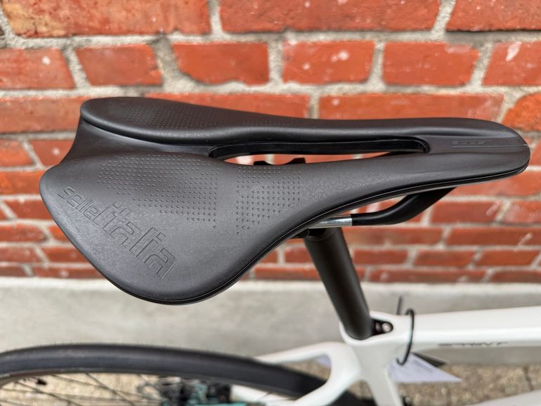 Used Bianchi Sprint Shimano 105 2025 Road & Gravel, White — image 9 of 15