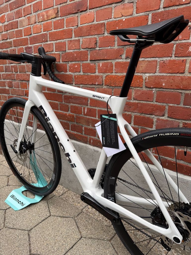 Used Bianchi Sprint Shimano 105 2025 Road & Gravel, White — image 13 of 15