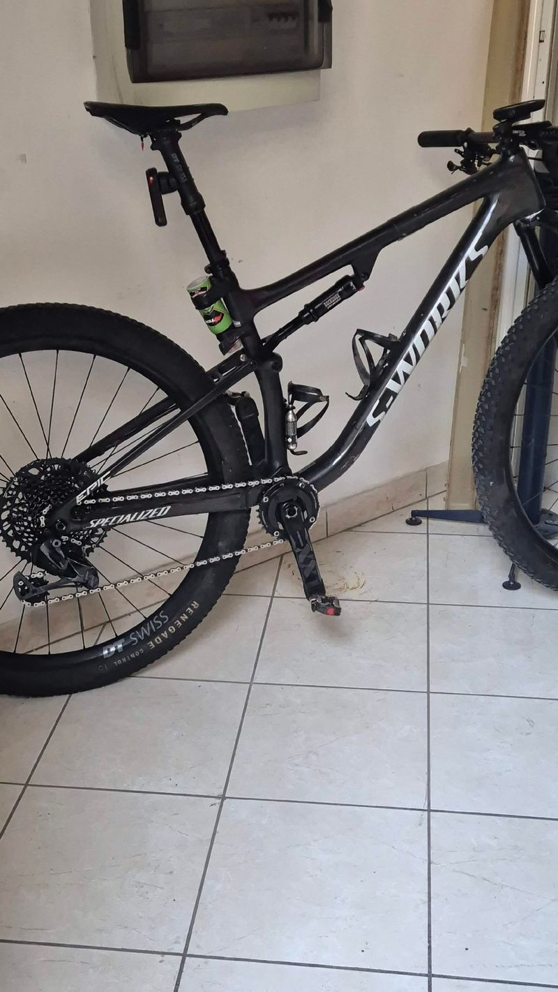 Used Specialized S-Works Epic 2022 Frameset 2022 Mountainbike, Black, 29 — image 1 of 5
