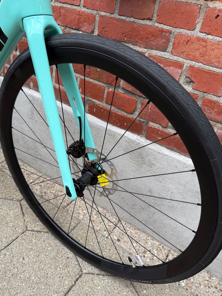 Used Bianchi Sprint Shimano 105 2025 Road & Gravel — image 8 of 30