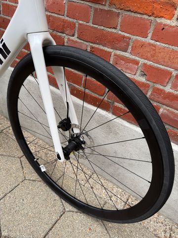 Used Bianchi Sprint Shimano 105 Di2 2025 Road & Gravel, White — image 4 of 12