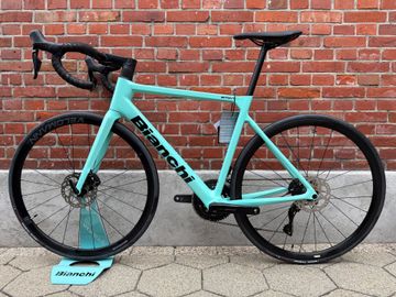 Used Bianchi Sprint Shimano 105 Di2 2025 Road & Gravel, Green — image 12 of 12
