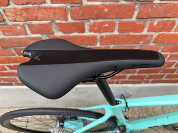 Used Bianchi Sprint Shimano 105 Di2 2025 Road & Gravel, Green — image 9 of 12
