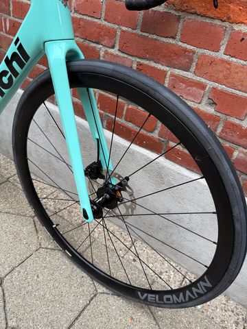 Used Bianchi Sprint Shimano 105 Di2 2025 Road & Gravel, Green — image 4 of 12