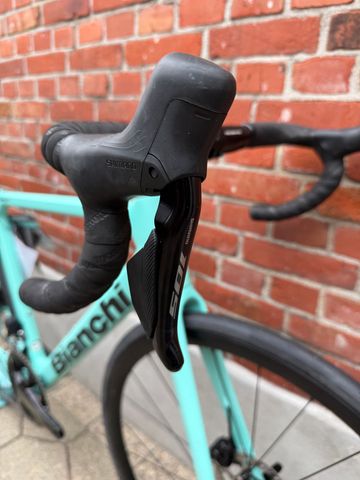 Used Bianchi Sprint Shimano 105 Di2 2025 Road & Gravel, Green — image 5 of 12