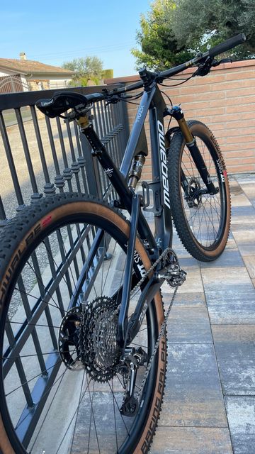 Megamo TRACK 04 CRB 2024 2024 Mountainbike usato, Nero — immagine 2 di 7