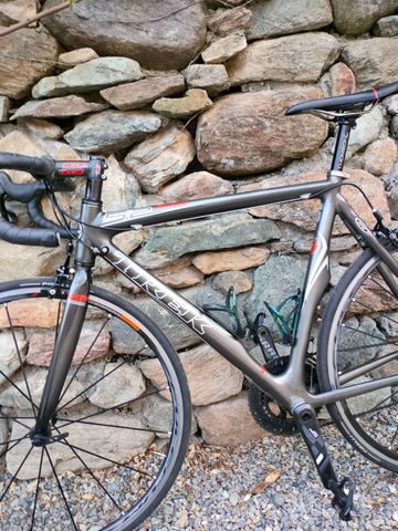 Used Trek Madone Other 2006 Road & Gravel, Light Gray — image 2 of 14