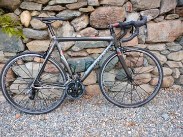 Used Trek Madone Other 2006 Road & Gravel, Light Gray — image 11 of 14