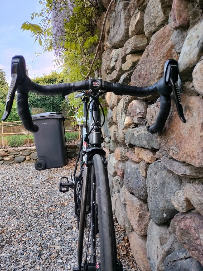 Used Trek Madone Other 2006 Road & Gravel, Hellgrau — image 10 of 14