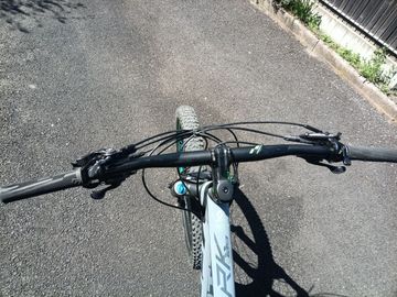 Used Scott Spark 710+ 2017 Mountainbike, Light Gray — image 4 of 6