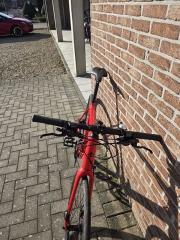 Used Merida SPEEDER 200 2025 2025 Urban, Red — image 4 of 5