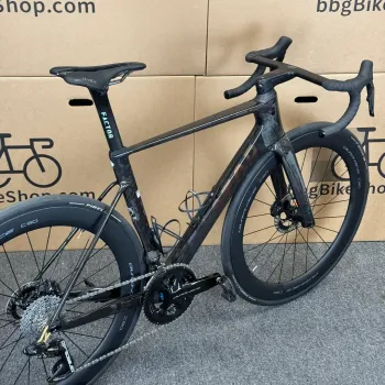 Used Factor Factor OSTRO VAM 2.0 - Full Shimano Dura-Ace (2025) 54cm 2025 Road & Gravel, Black — image 3 of 16