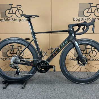 Used Factor Factor OSTRO VAM 2.0 - Full Shimano Dura-Ace (2025) 54cm 2025 Road & Gravel, Black — image 1 of 16