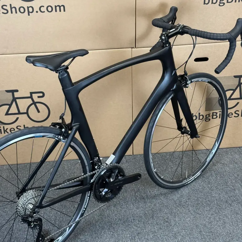 Used Toray T800 Carbon Fiber Aero Road Bike - 11-speed Shimano 105 60cm 2018 Road & Gravel, Black — image 7 of 8