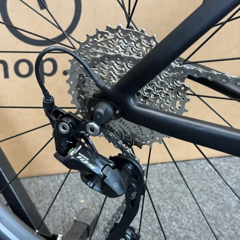 Used Toray T800 Carbon Fiber Aero Road Bike - 11-speed Shimano 105 60cm 2018 Road & Gravel, Black — image 6 of 8