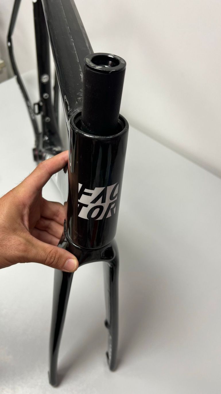 Used Factor O2 Frameset Premium 2023 Frameset 2023 Road & Gravel, Black — image 5 of 12