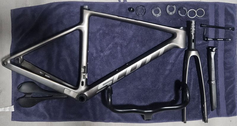 Used Scott Addict RC 10 2020 Frameset 2020 Road & Gravel, Light Gray — image 1 of 12