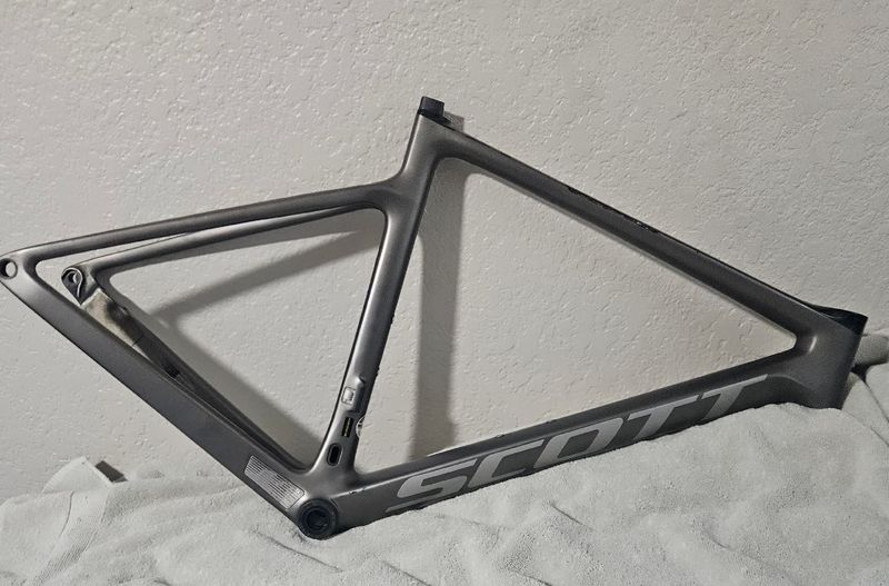 Used Scott Addict RC 10 2020 Frameset 2020 Road & Gravel, Light Gray — image 5 of 12