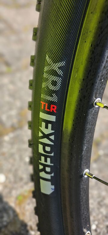 Used Trek Superfly 5 2017 2017 Mountainbike, Black, 29 — image 9 of 22